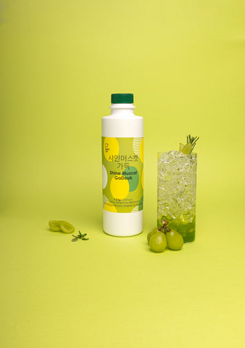 [Sweetcup] Shine Muscat Concentrate Base (Puree & Pulps) | 1.2kg (42.3 oz) – Wholesale Case of 6 (Case-Only) | Premium Fruit Base made with real fruit for Sparkling Ades, Refreshers, Smoothies, Juices & Bubble Tea (7.2kg / 15.9 lbs / 203 fl oz Total)